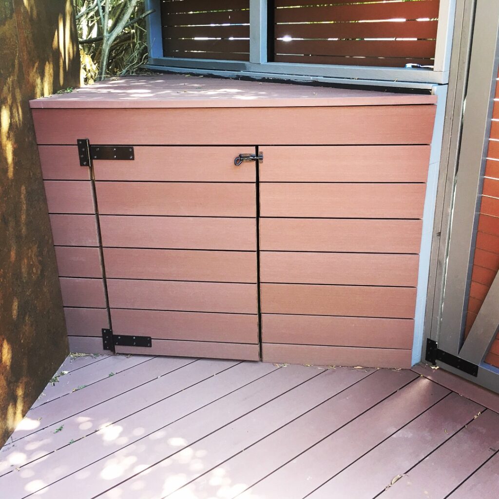 Gas meter housing and storage with the door closed