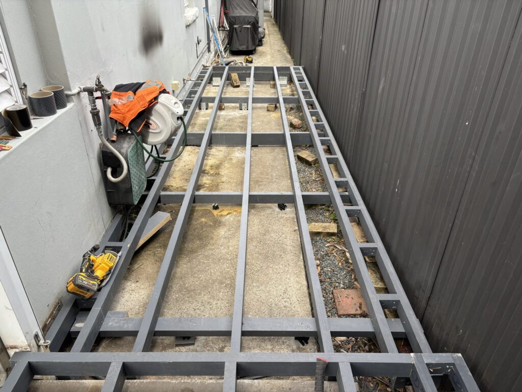 Passage framing — Kingsford side passage