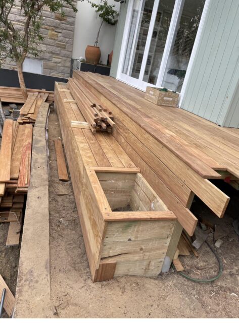 Top deck with built-in planters, Bronte — The Decksmith