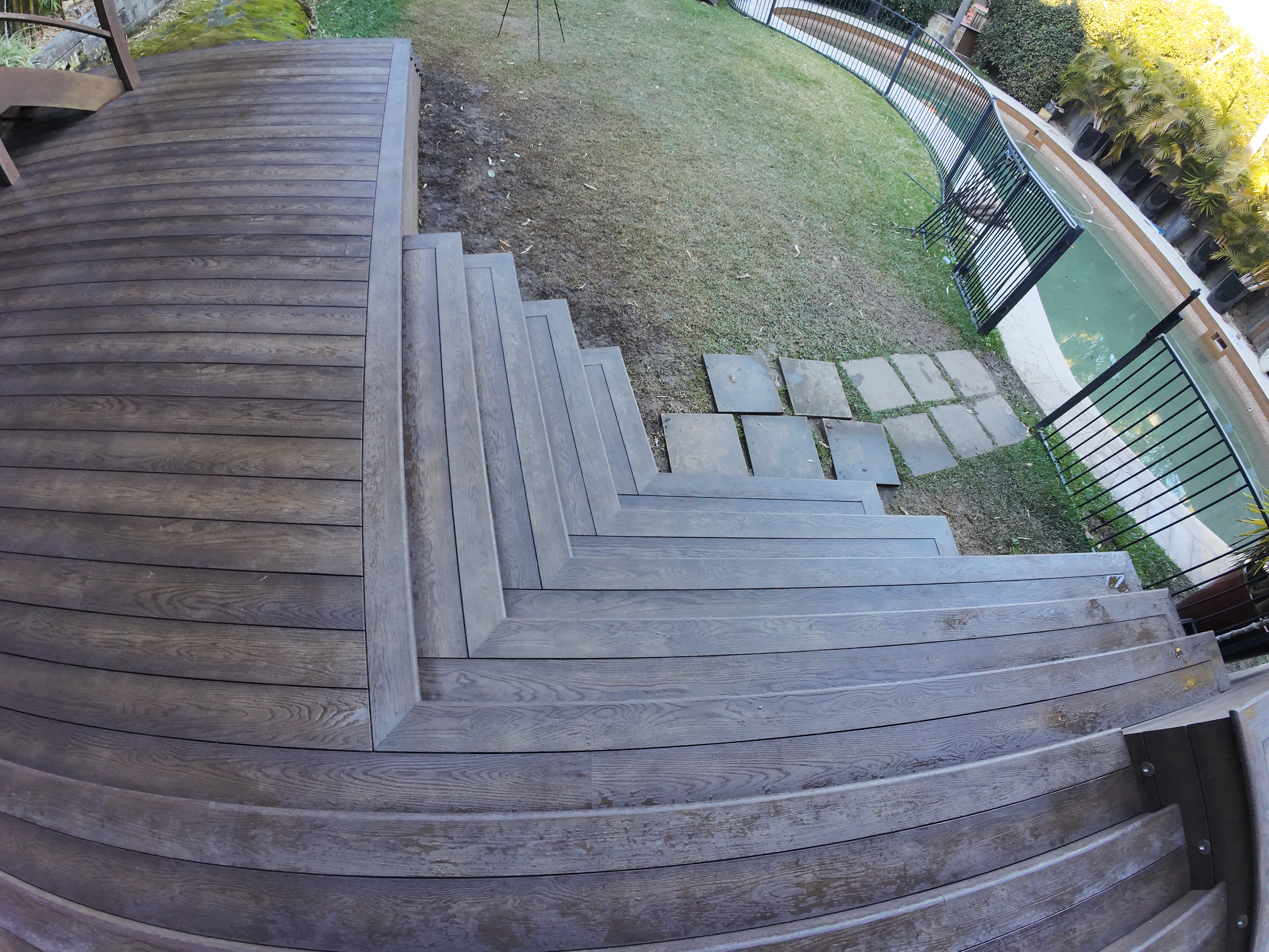 Steps down to lawn, finished Millboard deck, Vaucluse