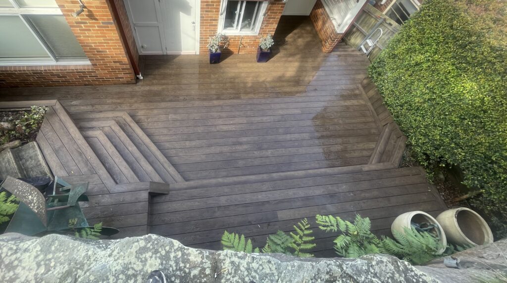 Millboard Antique Oak deck with shaped steps at Northbridge