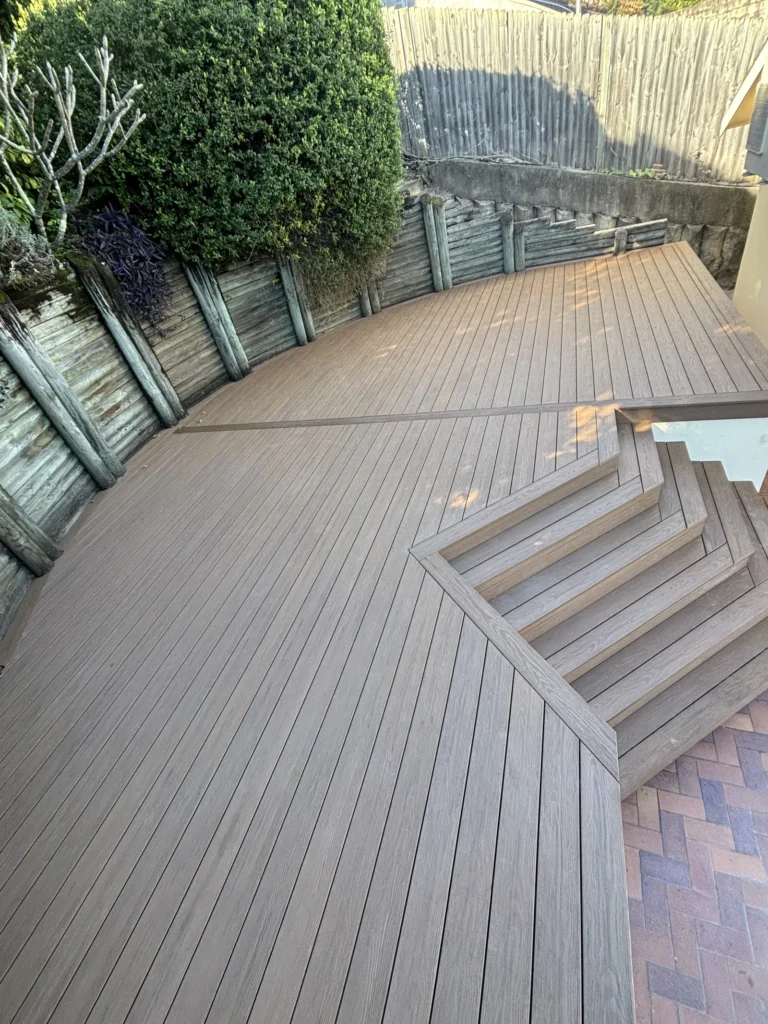 Curved Double Bay composite deck viewed from above