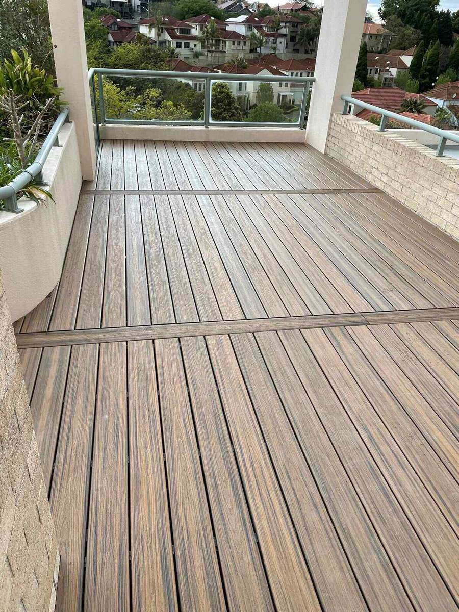 Trex Lowdeck, Kensington — The Decksmith